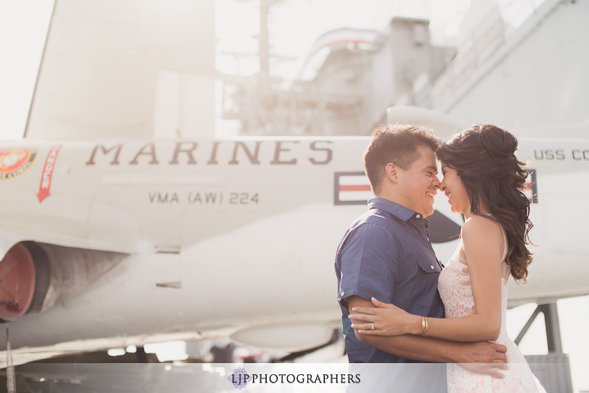 10-ND-San-Diego-Midway-Engagement-Photos