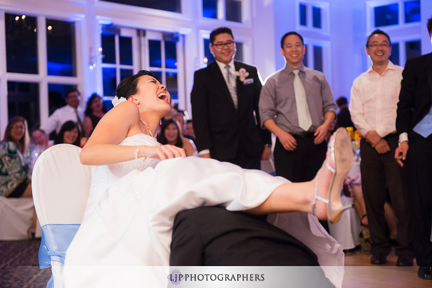 21-summit-house-fullerton-wedding-photographer-wedding-bouquet