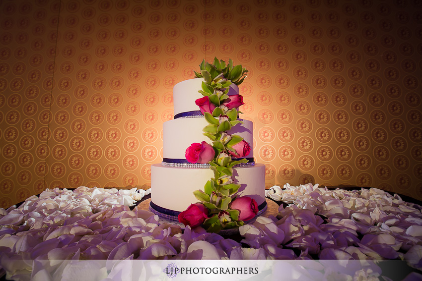 23-hyatt-huntington-beach-indian-wedding-photographer-mandap
