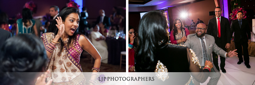 29-hyatt-huntington-beach-indian-wedding-photographer-mandap