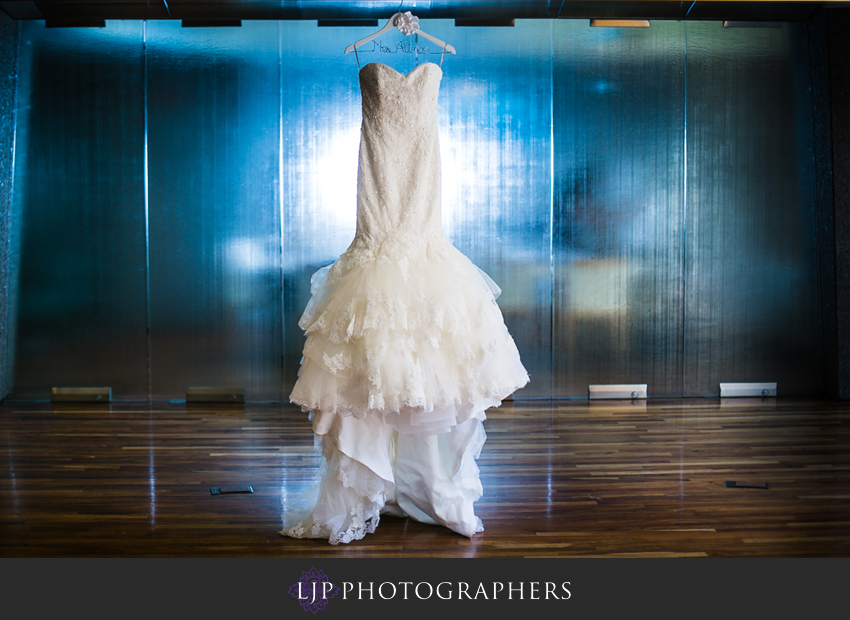01-seven-degrees-wedding-photographer-wedding-dress