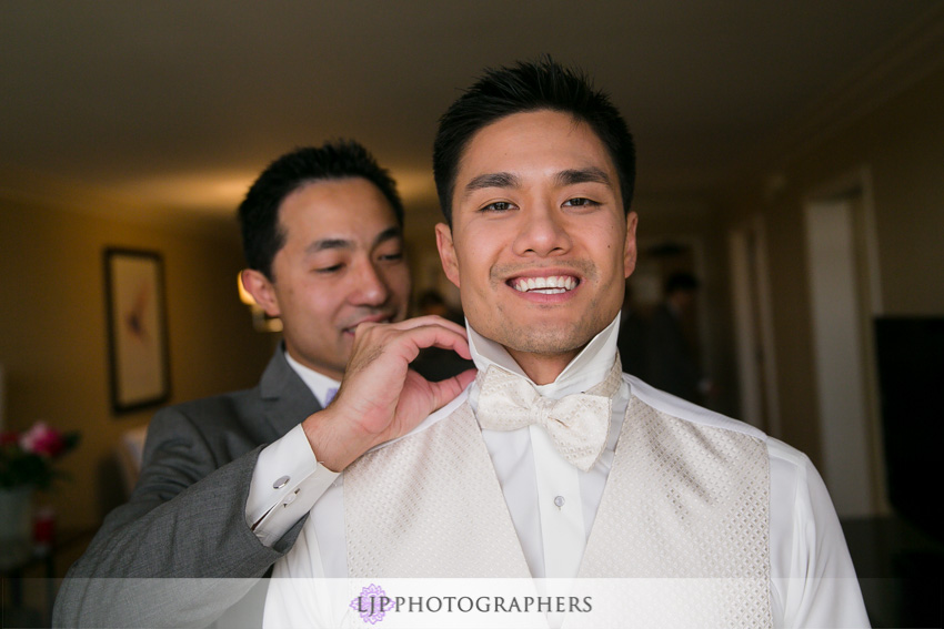 05-crossline-community-church-wedding-photographer-groom-portrait