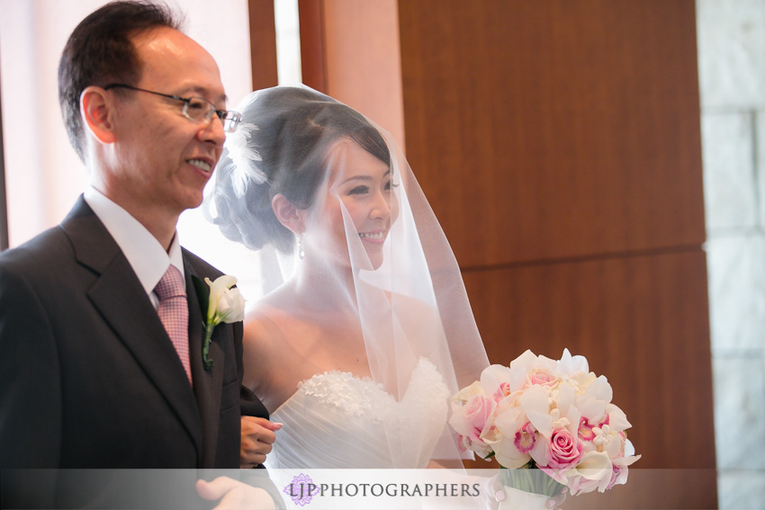 09-crossline-community-church-wedding-photographer-wedding-ceremony
