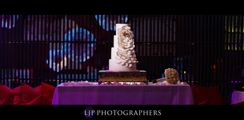 11-anqi-bistro-wedding-photographer-wedding-cake