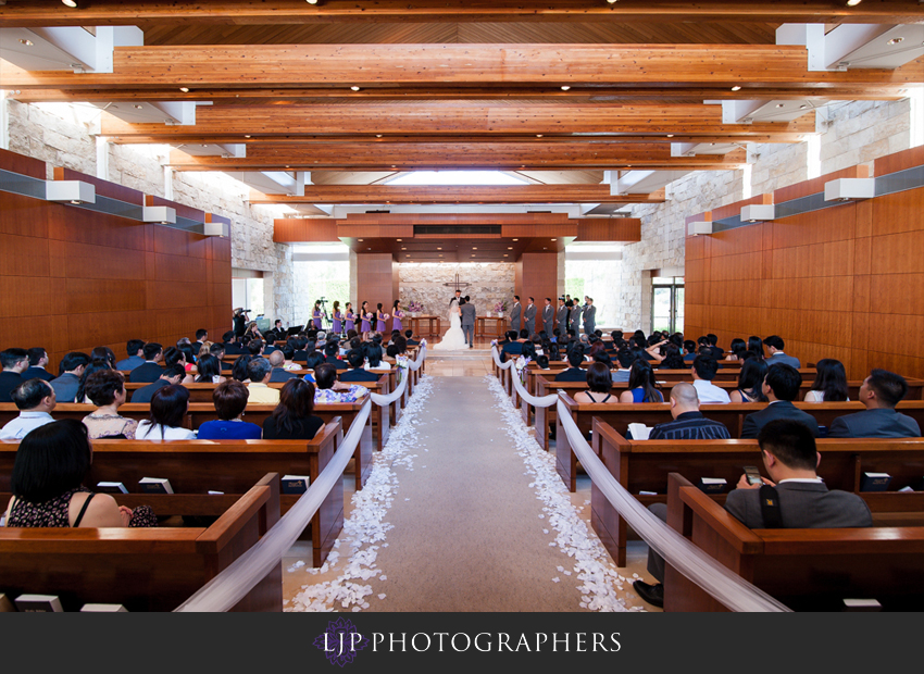 12-crossline-community-church-wedding-photographer-wedding-ceremony