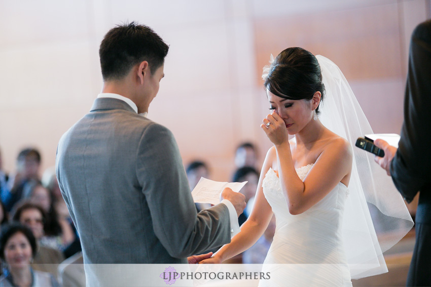 13-crossline-community-church-wedding-photographer-wedding-ceremony