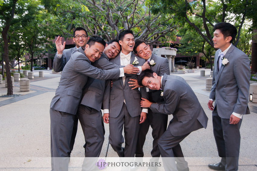 18-crossline-community-church-wedding-photographer-groom-and-groomsmen