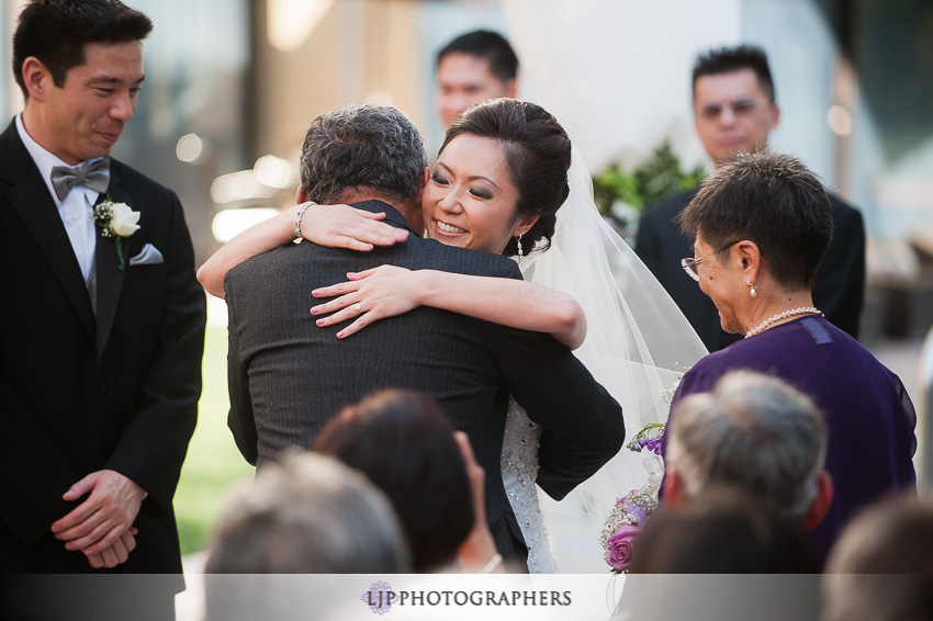 13-doubletree-by-hilton-pasadena-wedding-photogrpahy