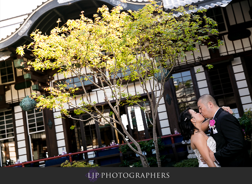 10-yamashiro-restaurant-hollywood-wedding-photographer