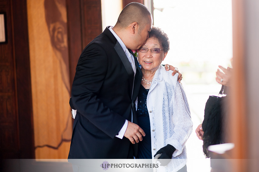 11-yamashiro-restaurant-hollywood-wedding-photographer