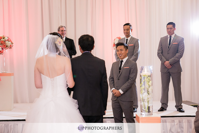 16-double-tree-suites-by-hilton-anaheim-resort-wedding-photographer