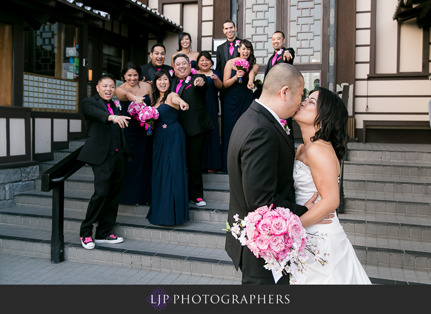 22-yamashiro-restaurant-hollywood-wedding-photographer