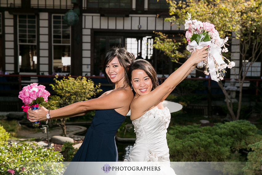 23-yamashiro-restaurant-hollywood-wedding-photographer