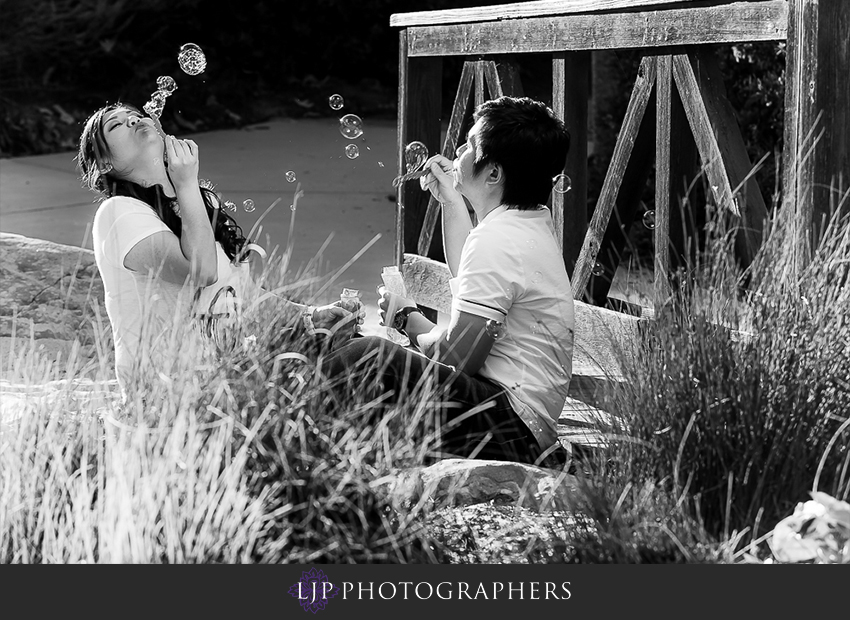 03-laguna-beach-engagement-photos