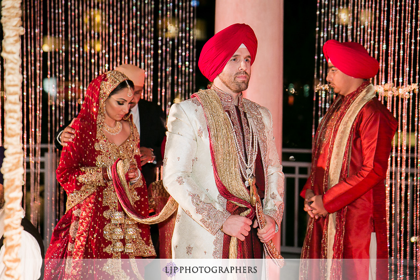 17-four-seasons-westlake-village-indian-wedding-photographer