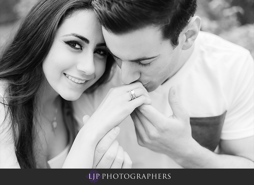 02-cute-and-fun-orange-county-engagement-photos