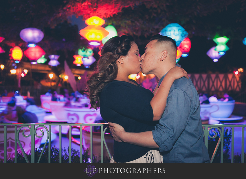 10-disneyland-resort-engagement-photos