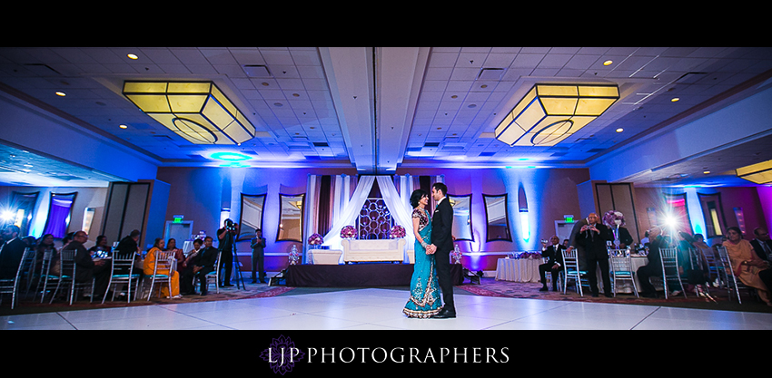 22-newport-beach-marriott-wedding-photographer