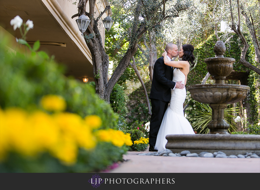 14-surf-and-sand-resort-wedding-photogrpaher