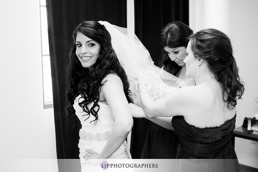 05-aliso-viejo-conference-center-wedding-photos