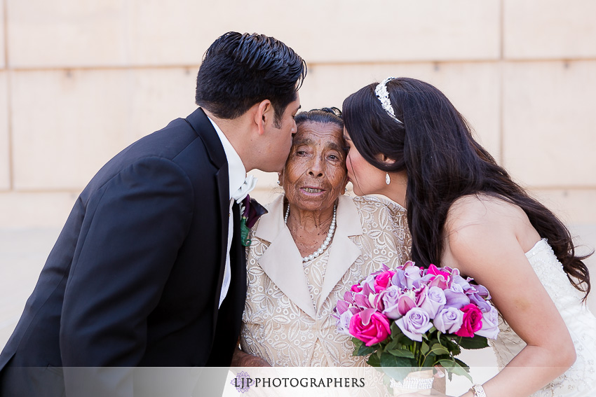 18-cathedral-of-our-lady-of-the-angels-los-angeles-wedding-photographer
