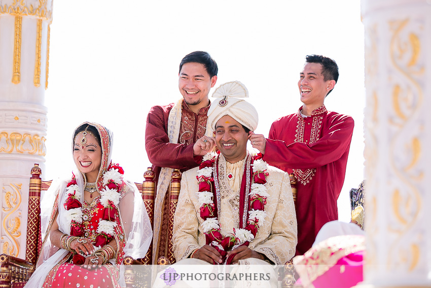 19-hummingbird-nest-ranch-indian-wedding-photographer