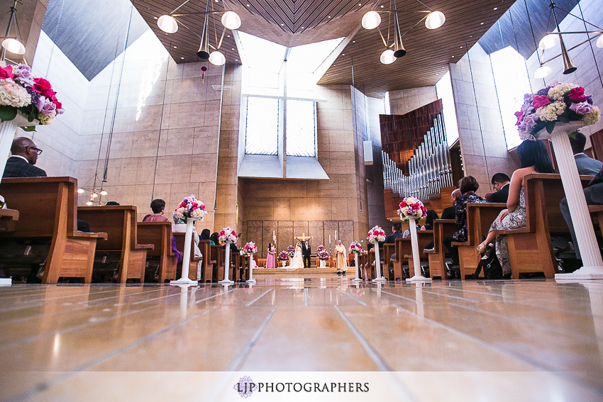 22-cathedral-of-our-lady-of-the-angels-los-angeles-wedding-photographer
