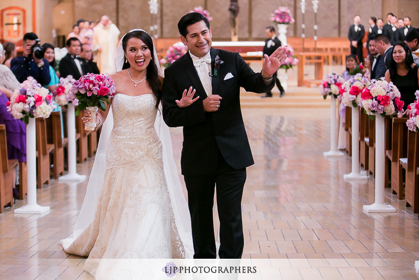25-cathedral-of-our-lady-of-the-angels-los-angeles-wedding-photographer