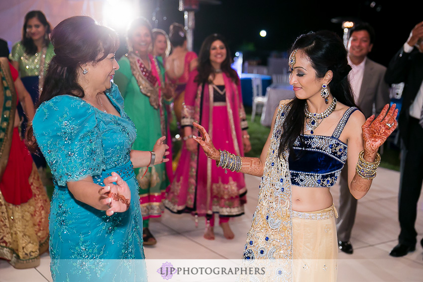 39-hummingbird-nest-ranch-indian-wedding-photographer