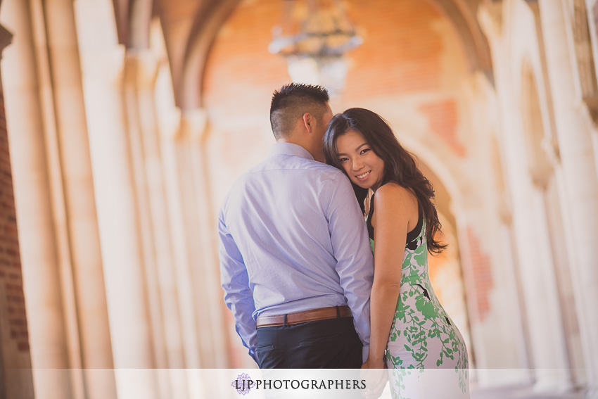 03-beautiful-downtown-los-angeles-engagement-photos_