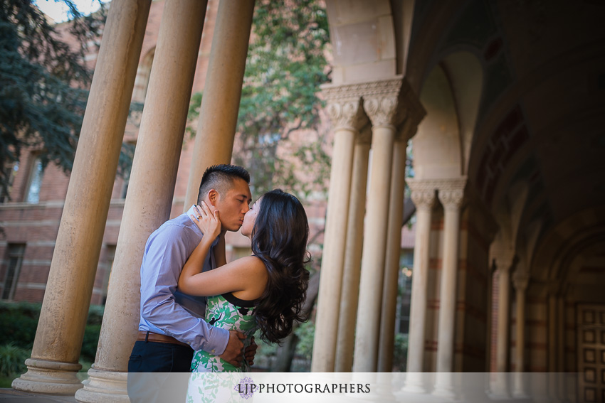 04-beautiful-downtown-los-angeles-engagement-photos_