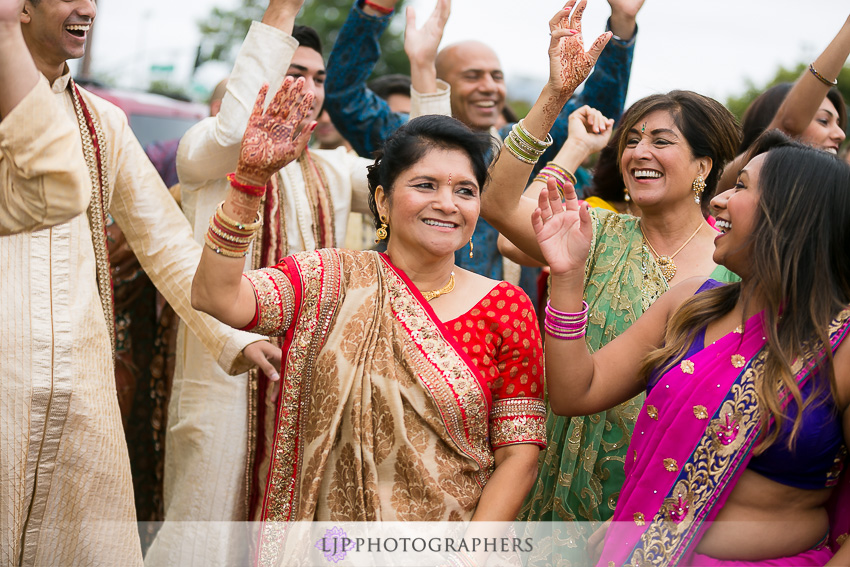 09-santa-clara-marriott-indian-wedding-photographer