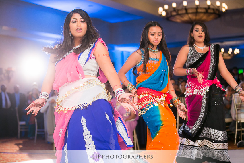 30-santa-clara-marriott-indian-wedding-photographer