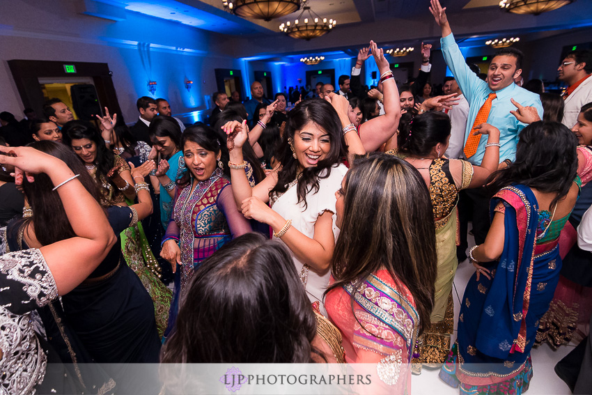 33-santa-clara-marriott-indian-wedding-photographer