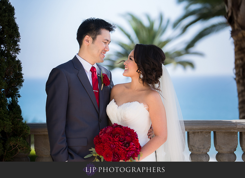 14-bel-air-bay-club-pacific-palisades-wedding-photographer-first-look-wedding-party-photos
