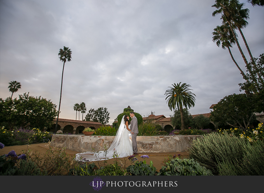 26-the-villa-del-sol-fullerton-wedding-photographer-couple-session-photos