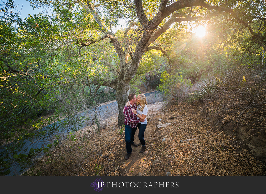 04-camping-theme-engagement-photos