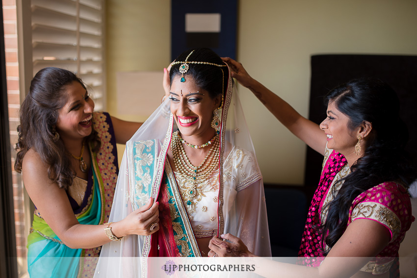 04-pacific-palms-resort-city-of-industry-indian-wedding-photographer