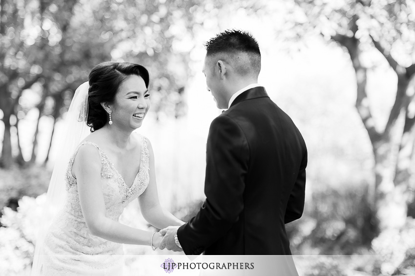 07-vibiana-los-angeles-wedding-photographer-first-look-couple-session-photos