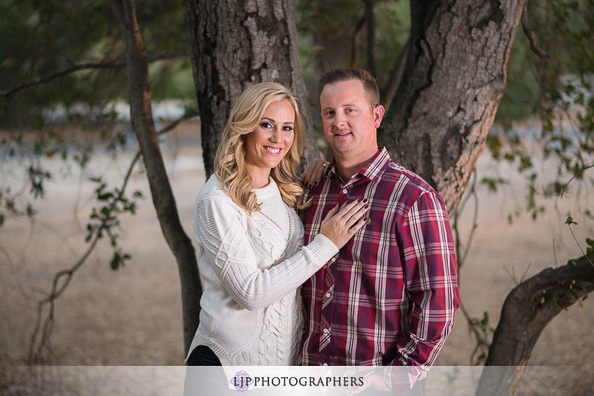 08-camping-theme-engagement-photos