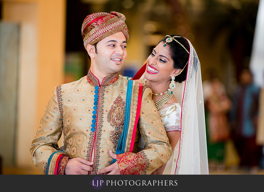09-pacific-palms-resort-city-of-industry-indian-wedding-photographer
