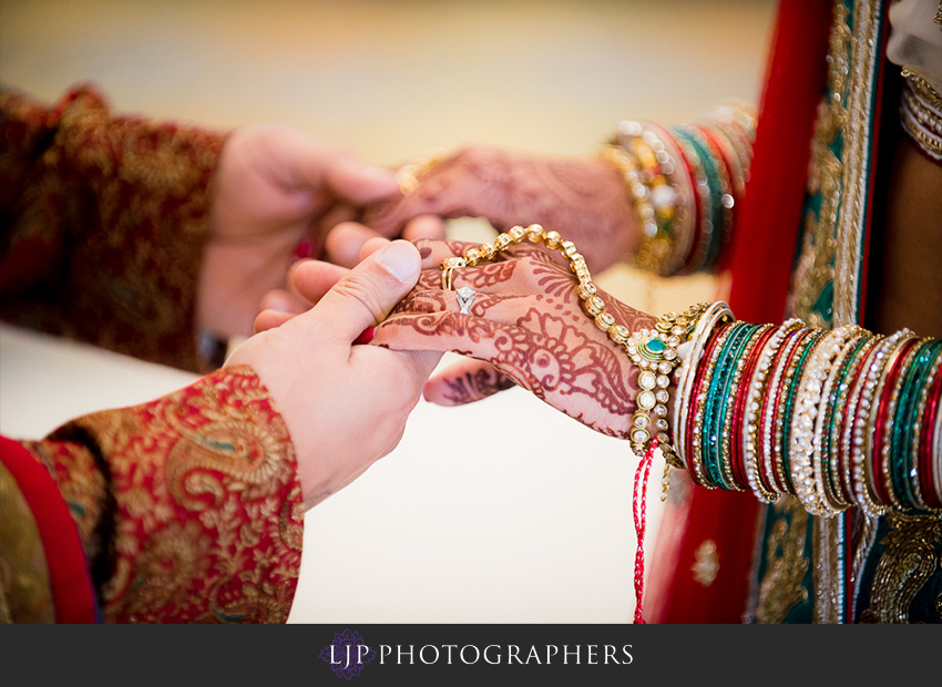 11-pacific-palms-resort-city-of-industry-indian-wedding-photographer