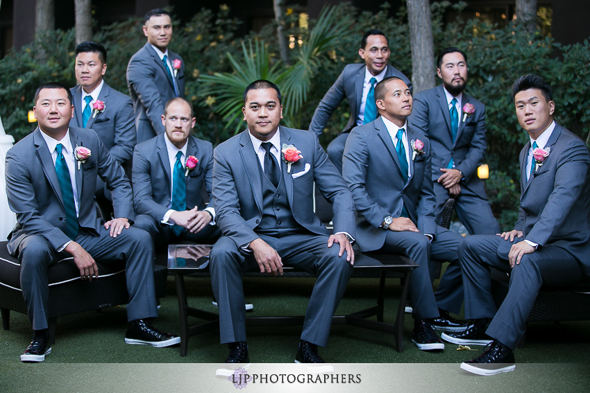 12-avenue-of-the-arts-wyndham-costa-mesa-hotel-wedding-photographer-getting-ready-photos