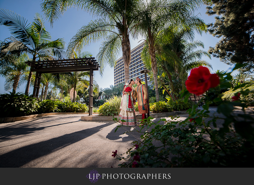 14-pacific-palms-resort-city-of-industry-indian-wedding-photographer