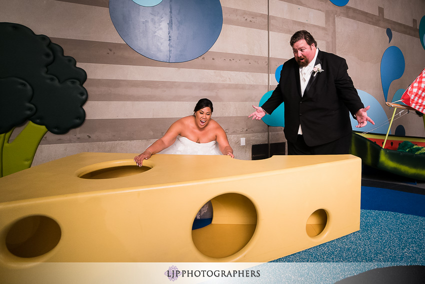 24-the-new-children's-museum-san-diego-wedding-photographer-couple-session-wedding-party-photos