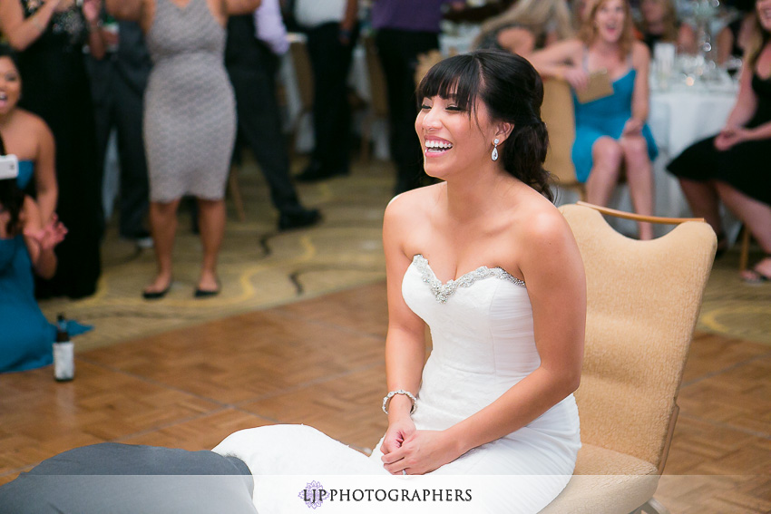 31-avenue-of-the-arts-wyndham-costa-mesa-hotel-wedding-photographer-wedding-reception-photos