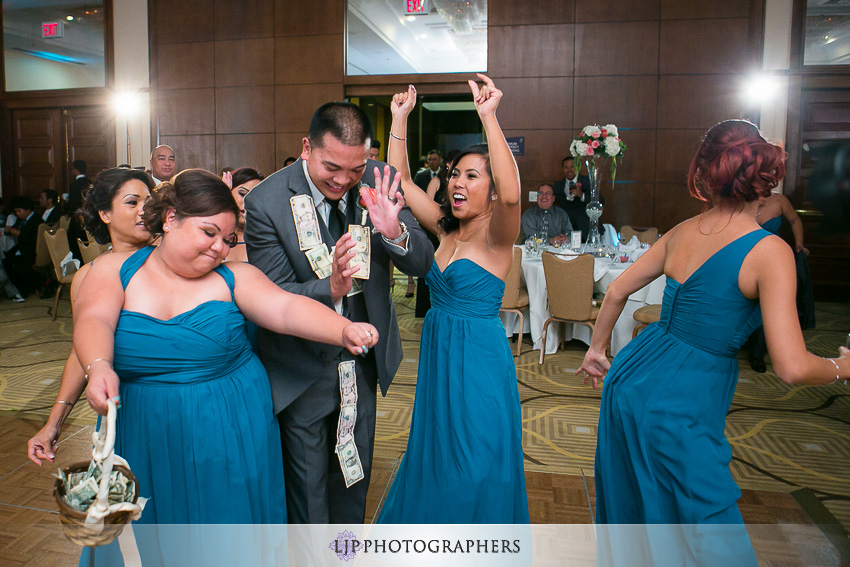 34-avenue-of-the-arts-wyndham-costa-mesa-hotel-wedding-photographer-wedding-reception-photos