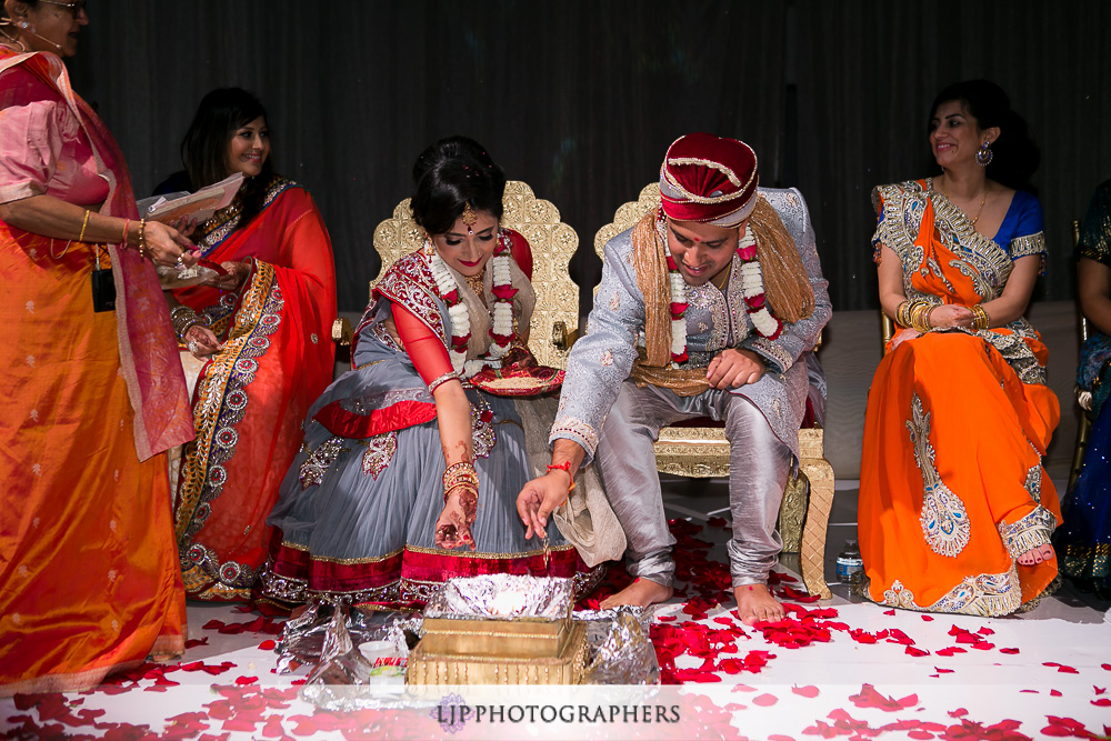 16-quixote-studios-west-hollywood-indian-wedding-photographer-wedding-indian-ceremony-photos