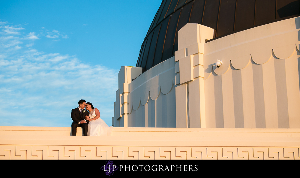 09-griffith-observatory-los-angeles-engagement-photographer