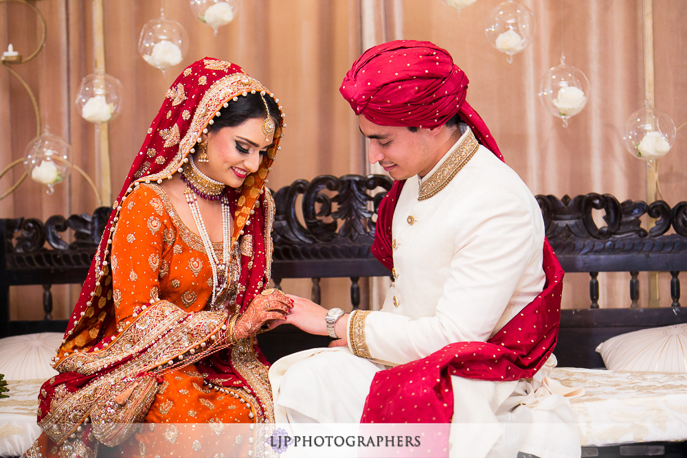 13-anaheim-hilton-indian-wedding-photographer